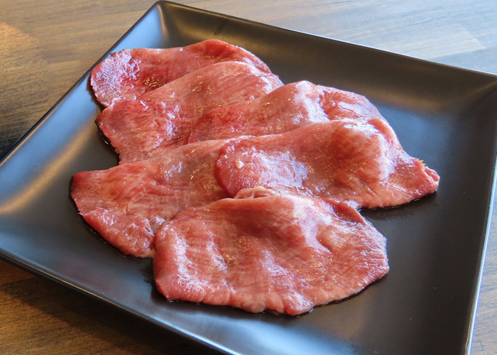 焼肉単品ねぎ塩付きタン塩